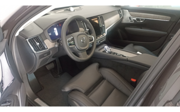 VOLVO CROSS COUNTRY 